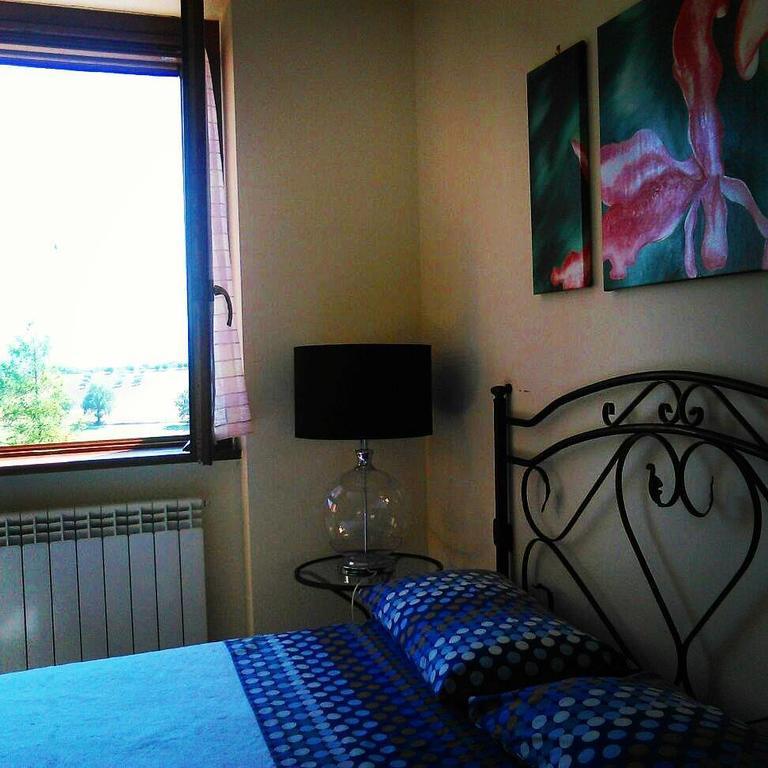 Casale Il Cerqueto Bed and Breakfast San Severino Marche Δωμάτιο φωτογραφία