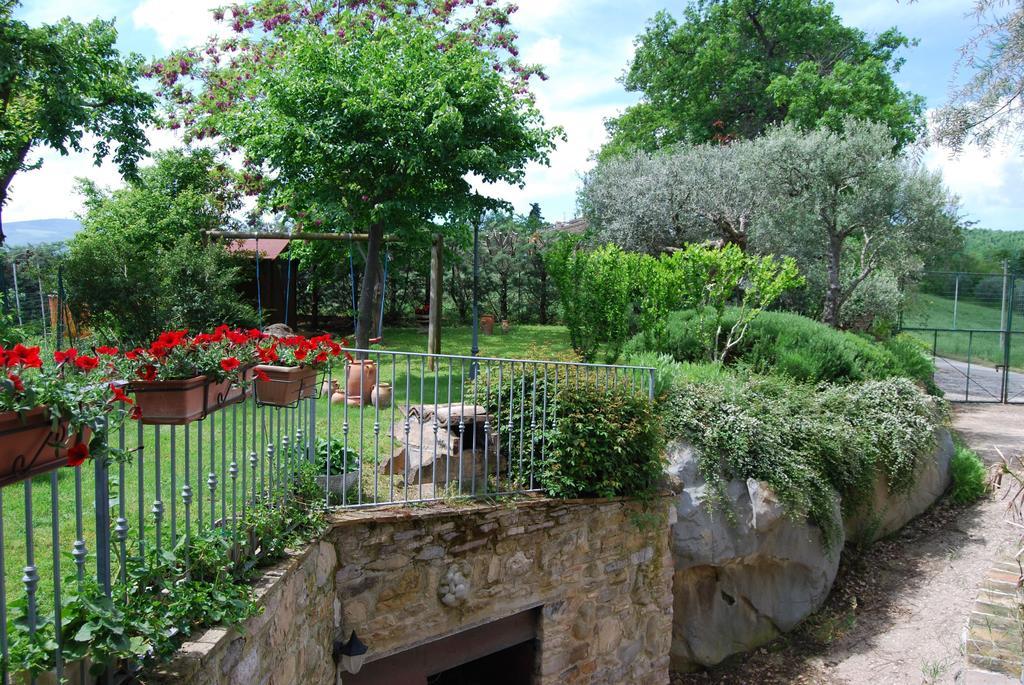 Casale Il Cerqueto Bed and Breakfast San Severino Marche Δωμάτιο φωτογραφία